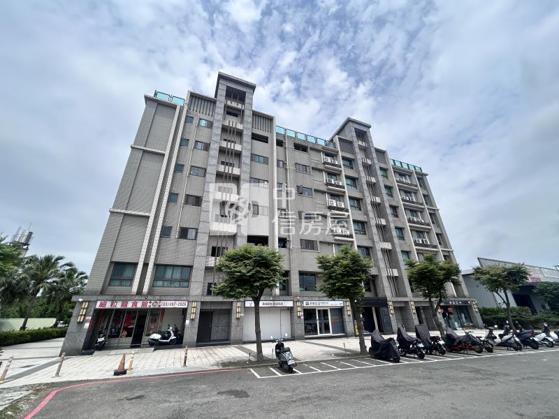 龜山A8忠義路長庚特區收租店面+雙車位房屋室內格局與周邊環境