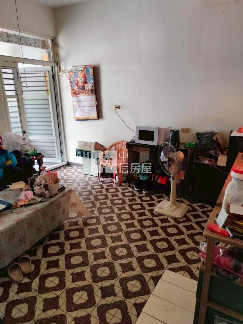 歸仁近高鐵便道透天房屋室內格局與周邊環境