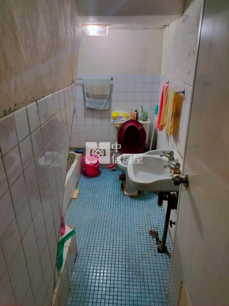 歸仁近高鐵便道透天房屋室內格局與周邊環境