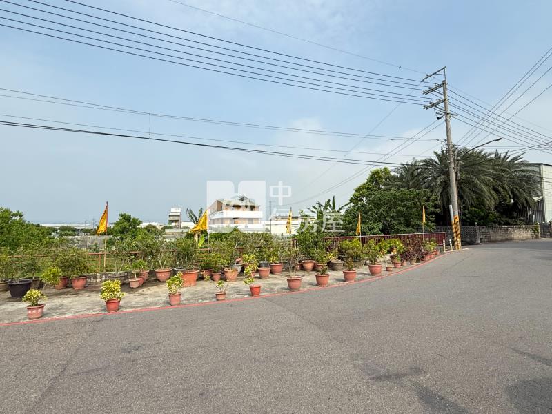西屯中科安林路大面寬農地（專任）房屋室內格局與周邊環境