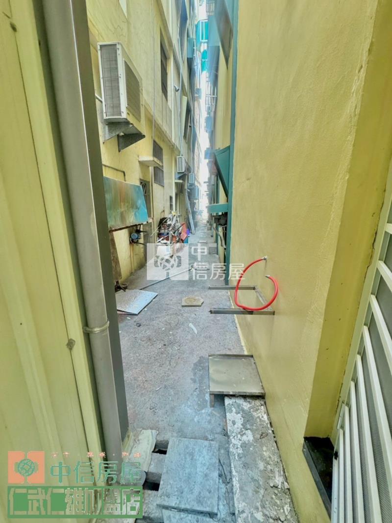 仁慈公園雙併車墅房屋室內格局與周邊環境