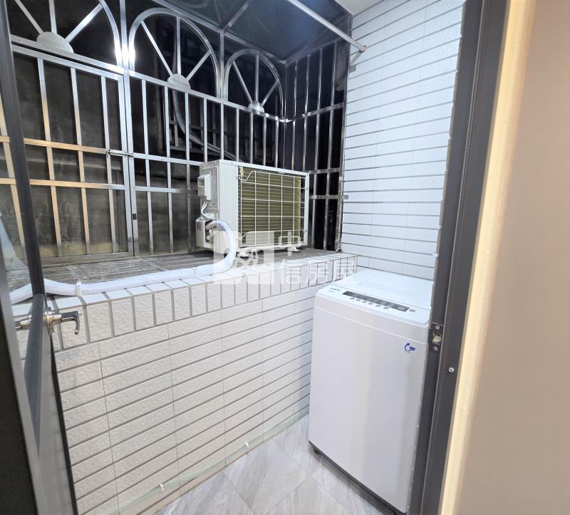 文心國小收租四套房房屋室內格局與周邊環境
