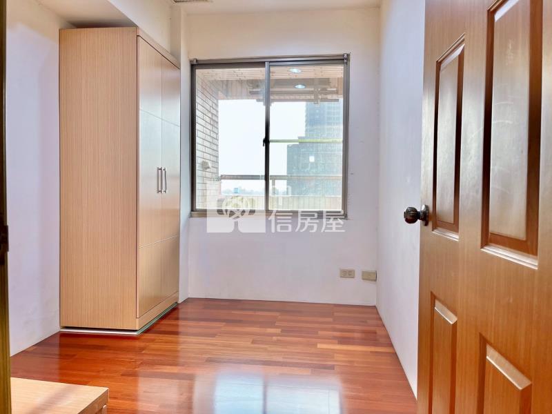 安平國中明亮景觀三房平移車位房屋室內格局與周邊環境