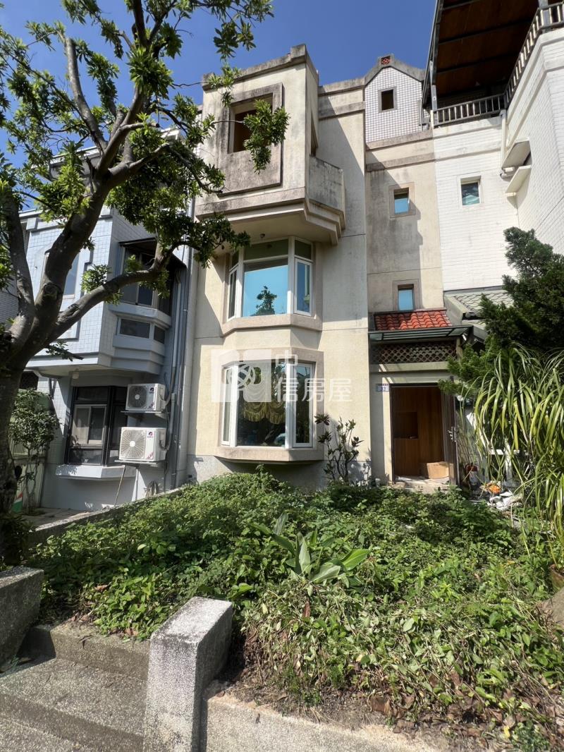 陽光山林前庭後院別墅房屋室內格局與周邊環境