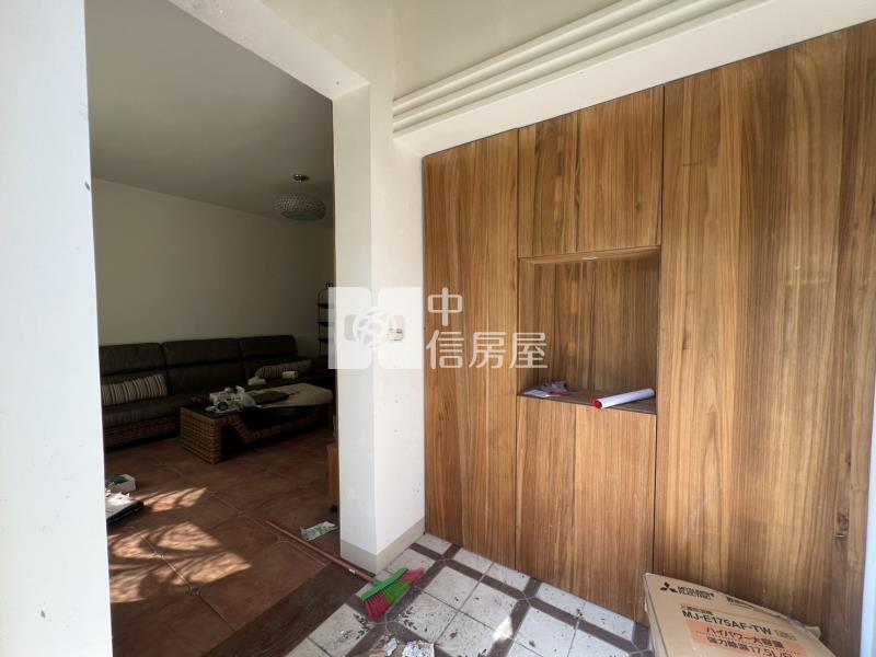 陽光山林前庭後院別墅房屋室內格局與周邊環境