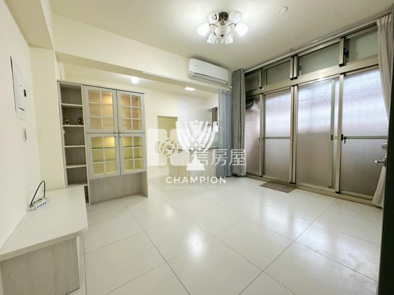 【冠軍】近市區電梯三房房屋室內格局與周邊環境