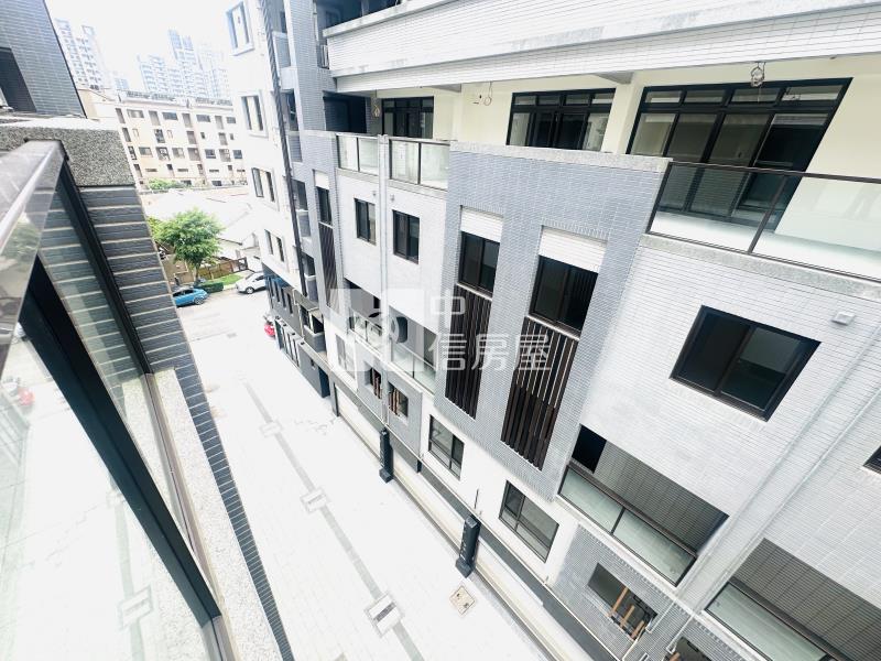 興仁夜市全新未住雙車電梯別墅房屋室內格局與周邊環境