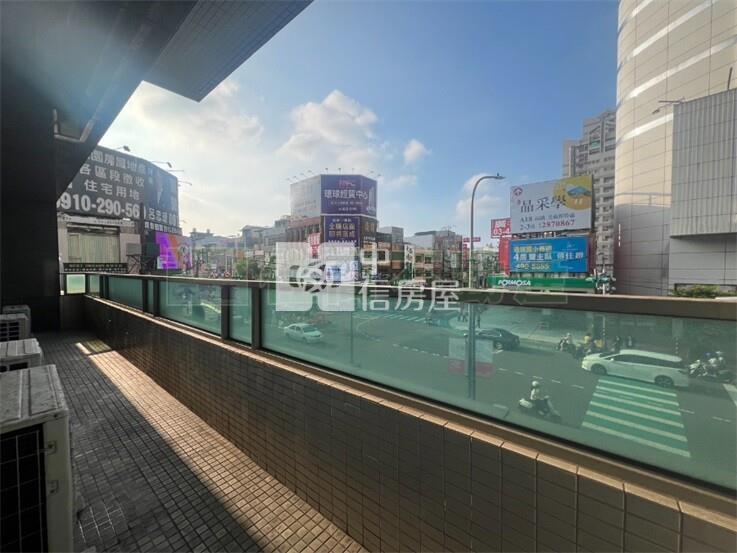 【安家】海華國際會館四房+雙平面車位房屋室內格局與周邊環境