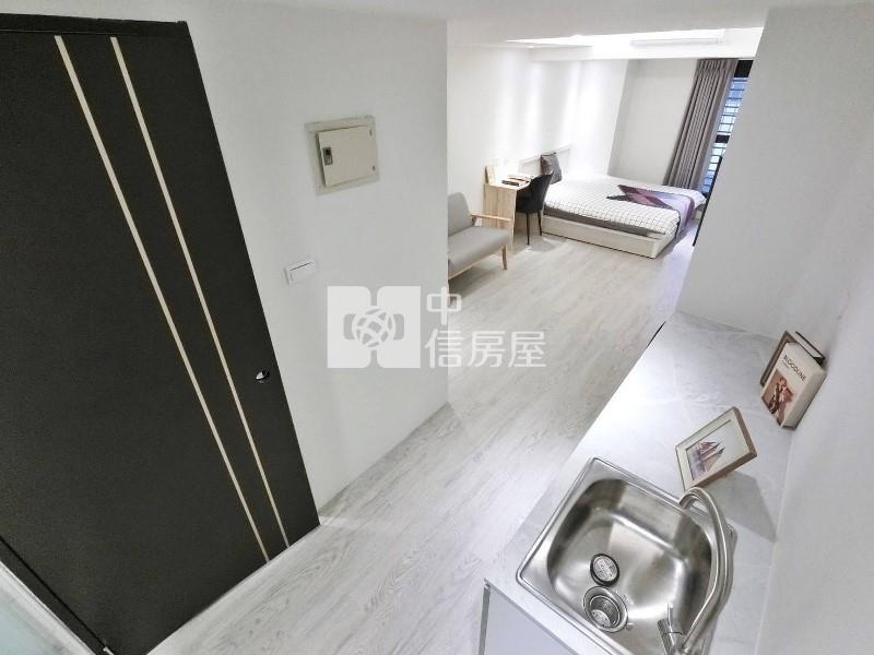 時尚裝潢電梯套房房屋室內格局與周邊環境