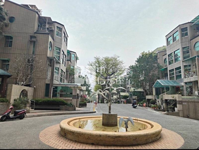 鳥松國中優質明亮景觀三房房屋室內格局與周邊環境