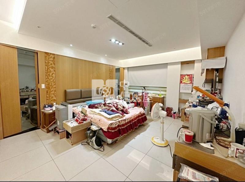 ●城上城三房+車位房屋室內格局與周邊環境