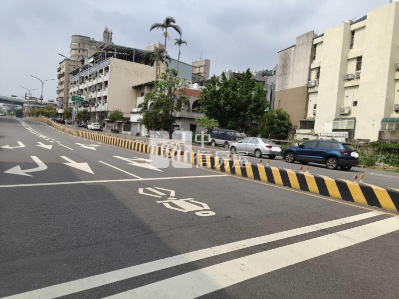 太平@20米路市民大道@8米面寬.美建地房屋室內格局與周邊環境