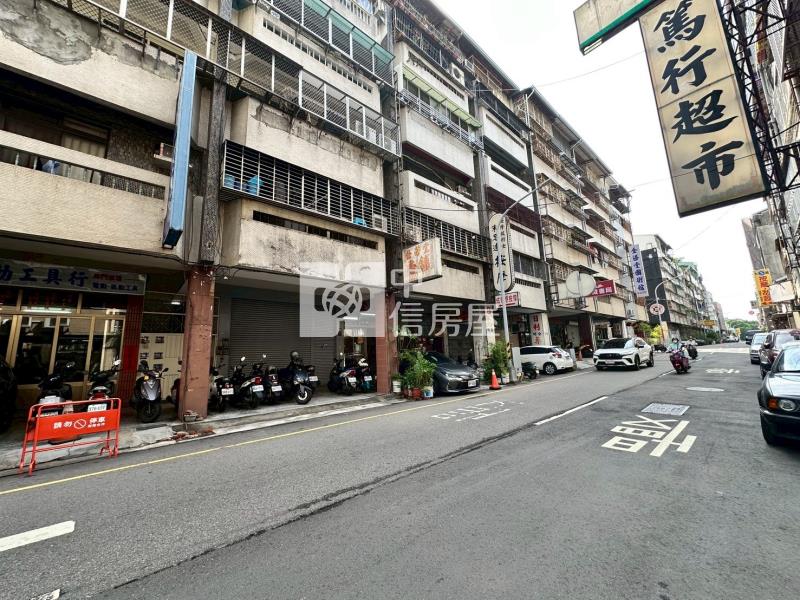 篤行路一樓店面房屋室內格局與周邊環境