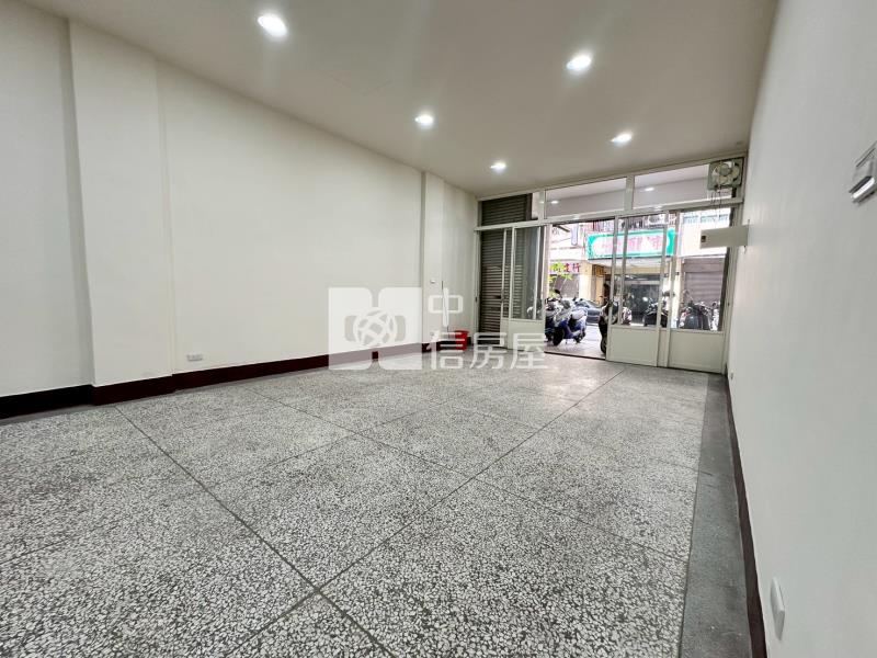 篤行路一樓店面房屋室內格局與周邊環境
