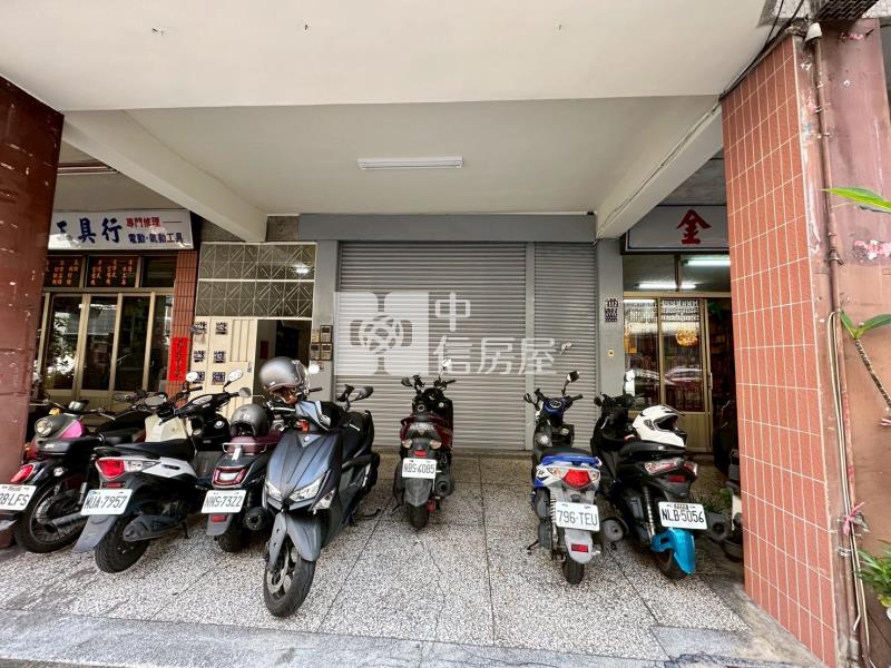 篤行路一樓店面房屋室內格局與周邊環境