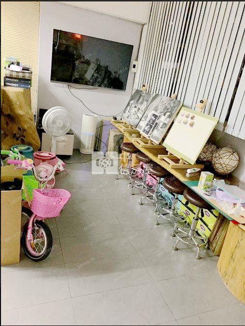 貴族名家4改大3房平面車房屋室內格局與周邊環境