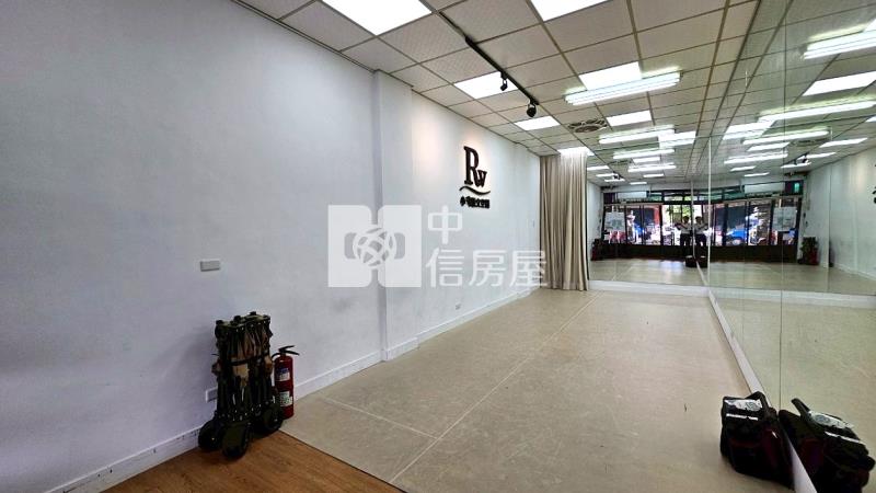 文心北屯正12米大地坪住三黃金增值透店房屋室內格局與周邊環境
