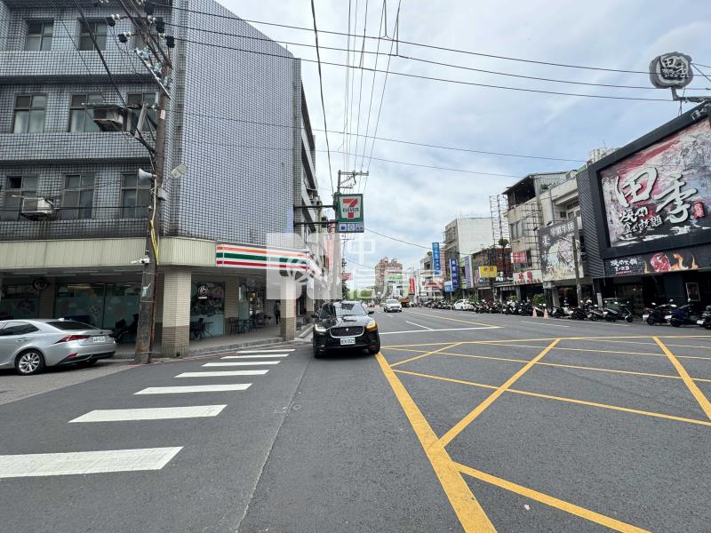 A22捷運旁百坪電梯店住房屋室內格局與周邊環境