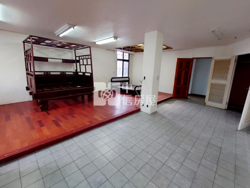 頭家厝獨棟百坪住辦房屋室內格局與周邊環境