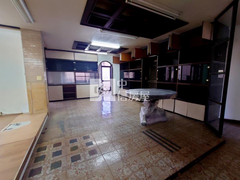 頭家厝獨棟百坪住辦房屋室內格局與周邊環境