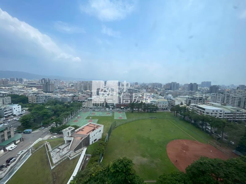 浩瀚MVP景觀四房雙車位房屋室內格局與周邊環境
