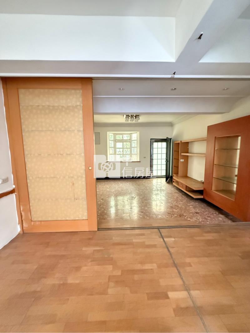 青山六街透天房屋室內格局與周邊環境