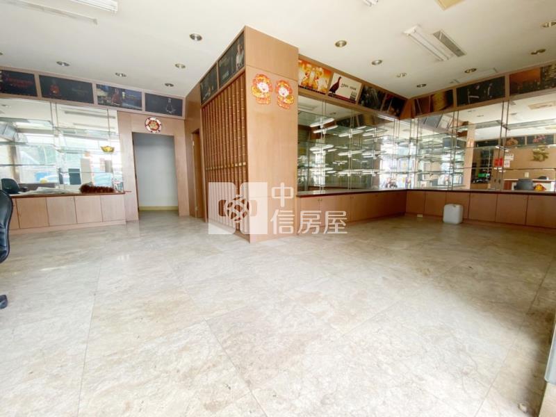 【新世紀】近A22正義民路商業區透店房屋室內格局與周邊環境