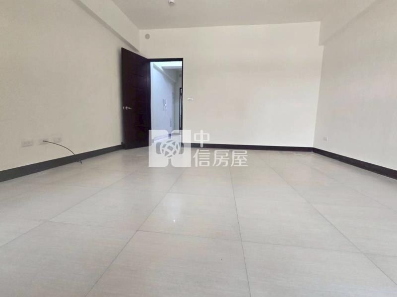 橋頭臨十五米路/輕屋齡/漂亮店住房屋室內格局與周邊環境