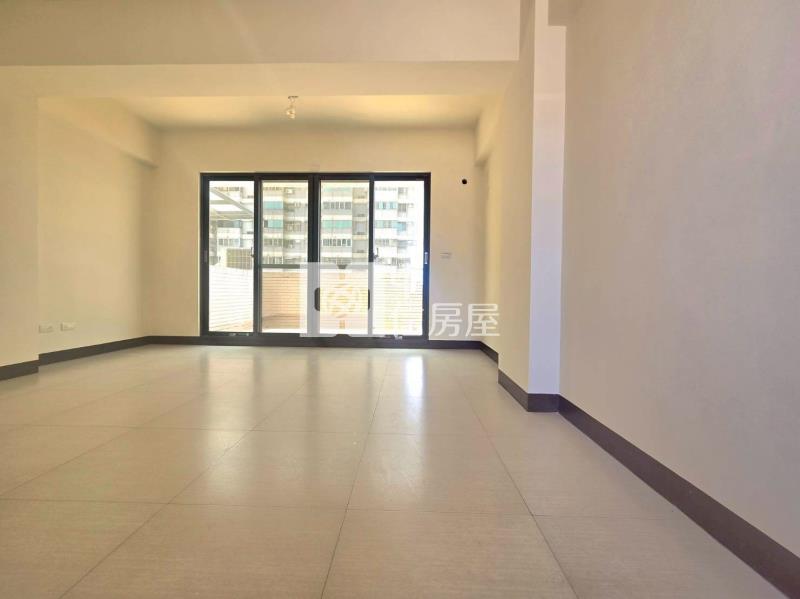 橋頭臨十五米路/輕屋齡/漂亮店住房屋室內格局與周邊環境