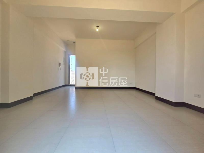 橋頭臨十五米路/輕屋齡/漂亮店住房屋室內格局與周邊環境