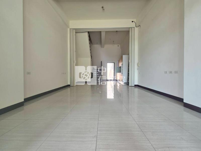 橋頭臨十五米路/輕屋齡/漂亮店住房屋室內格局與周邊環境