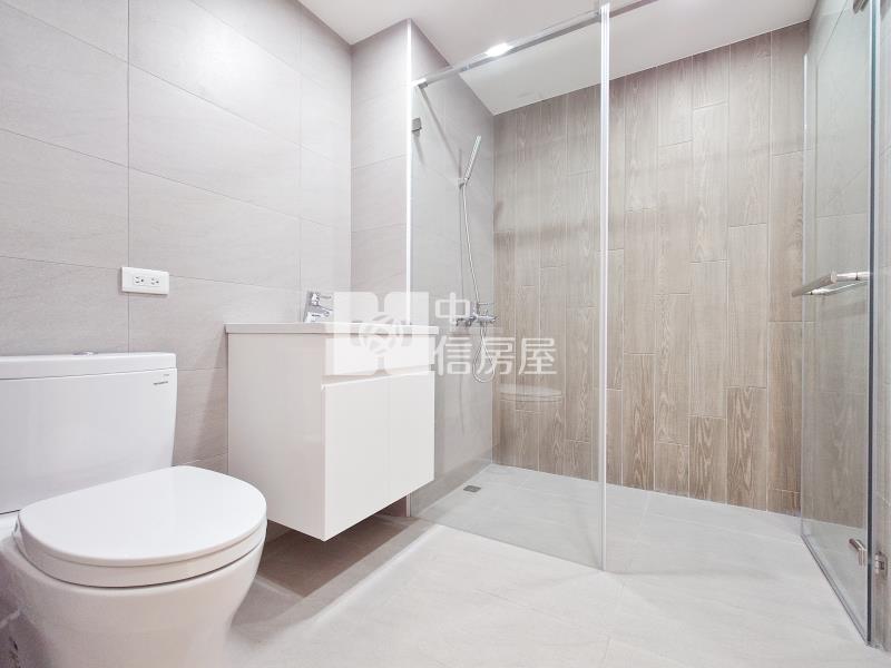 水湳經貿精裝三房美寓D房屋室內格局與周邊環境