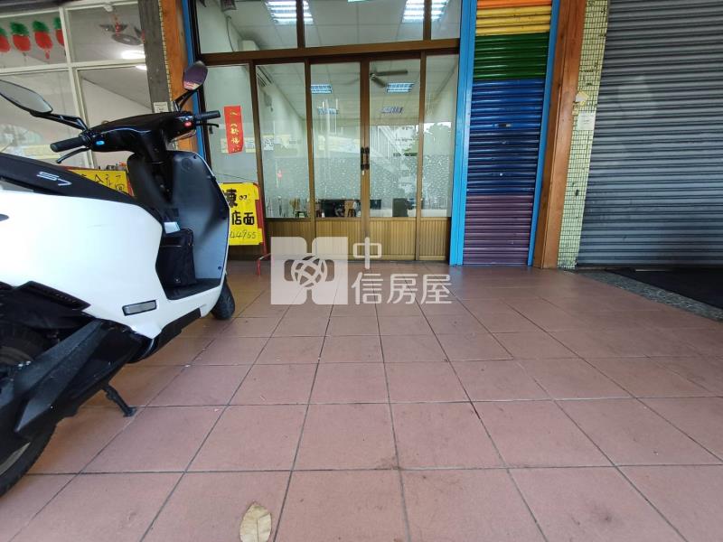 正東山路熱鬧黃金透店房屋室內格局與周邊環境