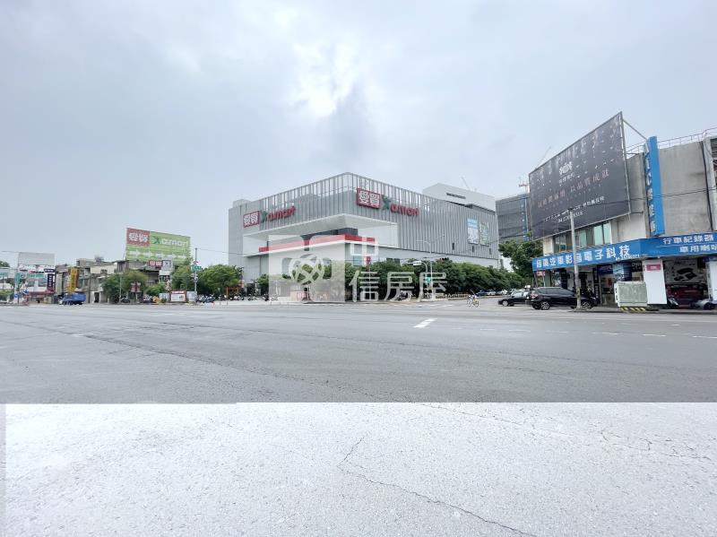 中清愛買三房車位房屋室內格局與周邊環境