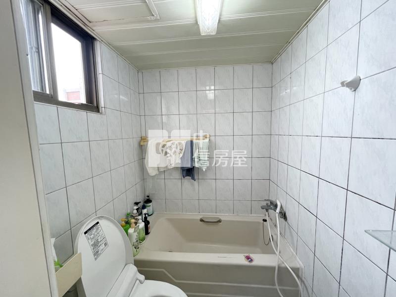 中清愛買三房車位房屋室內格局與周邊環境