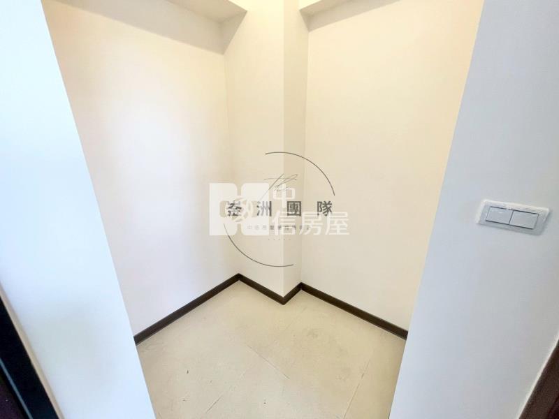 寶欣上漾-愛買旁高樓層3房車房屋室內格局與周邊環境