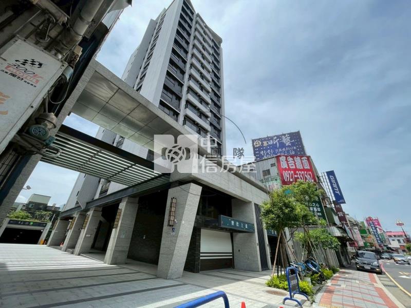 寶欣上漾-愛買旁高樓層3房車房屋室內格局與周邊環境
