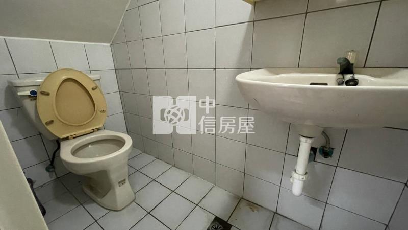 低總價前院停車屋況美透天房屋室內格局與周邊環境