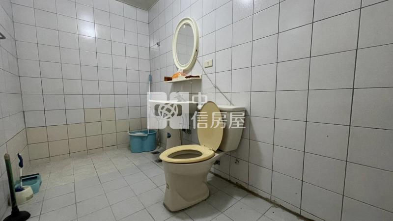 低總價前院停車屋況美透天房屋室內格局與周邊環境
