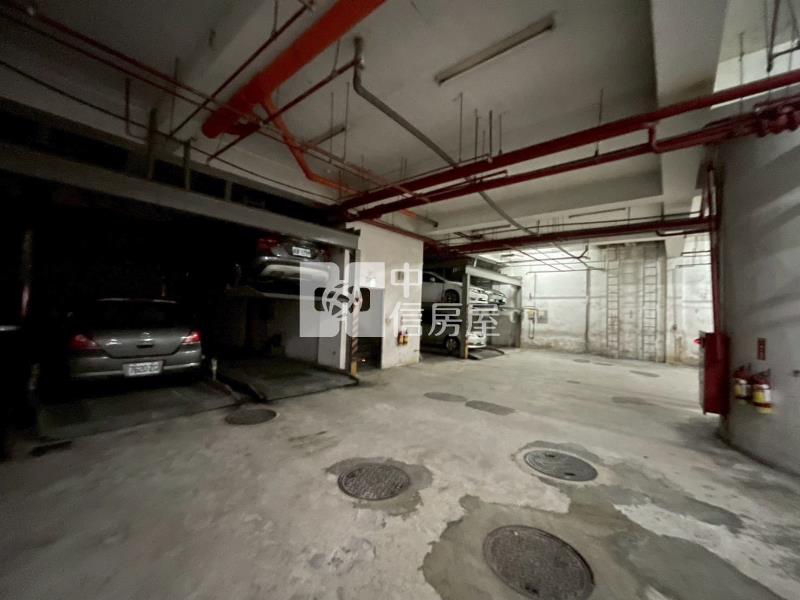 南屯捷運四房車位房屋室內格局與周邊環境