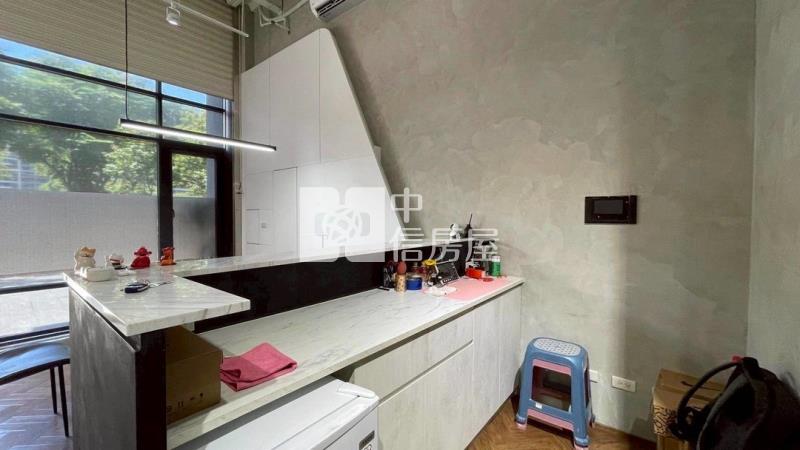 輕屋齡黃金樓店房屋室內格局與周邊環境