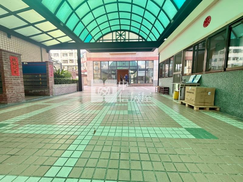 中山商圈超大坪數附平車房屋室內格局與周邊環境