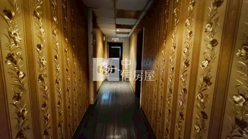正中清路黃金店面尬8套收租聖品房屋室內格局與周邊環境