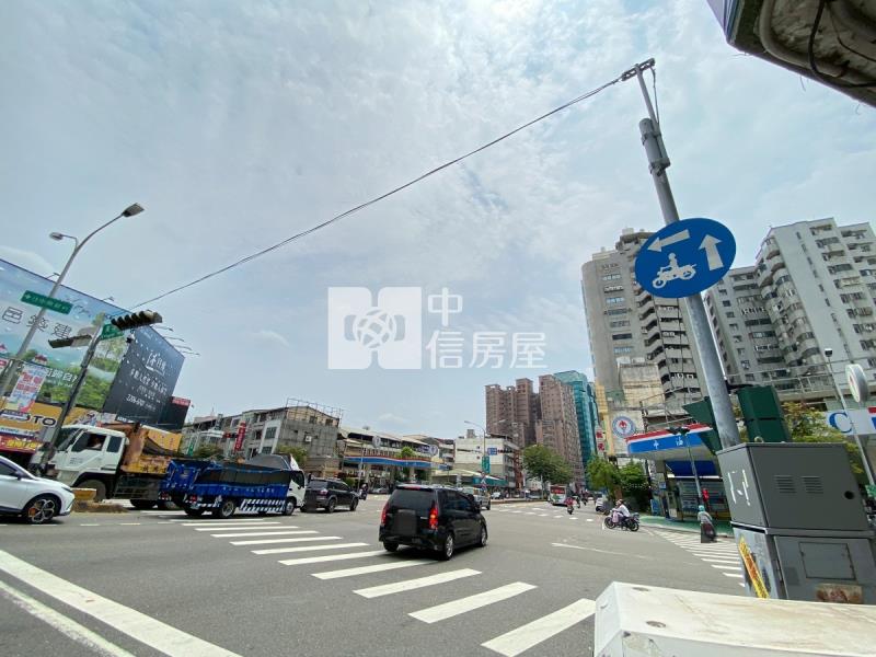 正中清路黃金店面尬8套收租聖品房屋室內格局與周邊環境