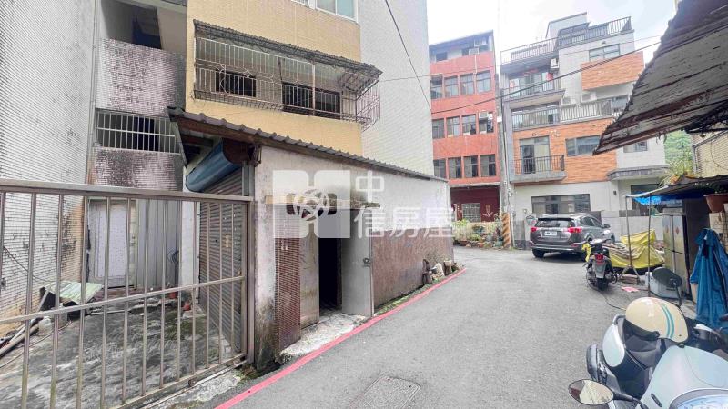 湯圍溝公園旁一樓溫泉公寓二房房屋室內格局與周邊環境
