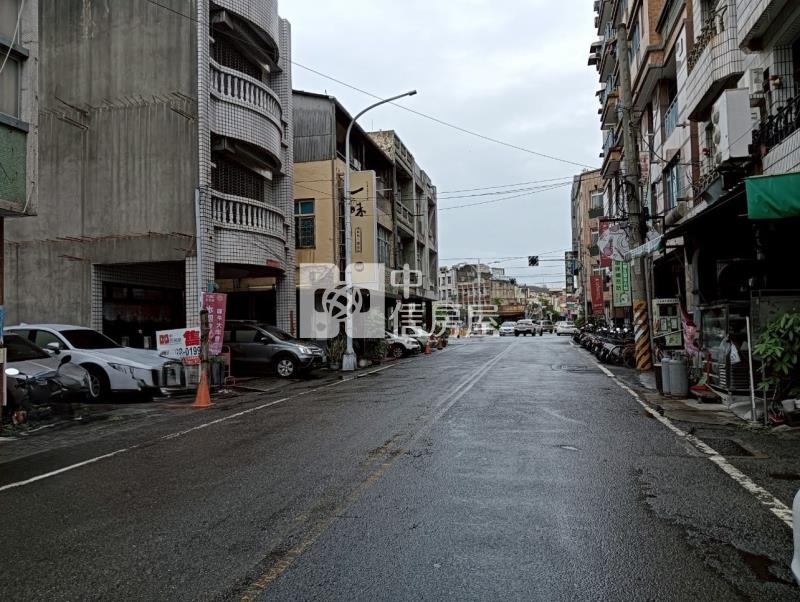 虎尾圓環店面房屋室內格局與周邊環境