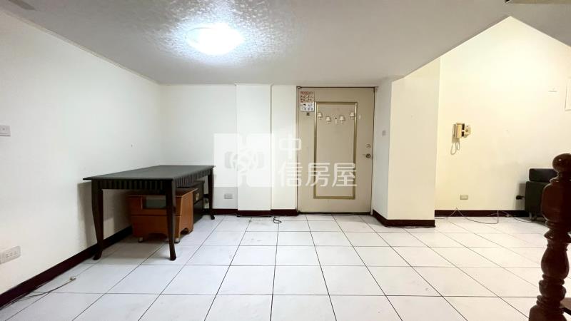 內壢環中商圈✩四房大使用空間✩中正國小房屋室內格局與周邊環境
