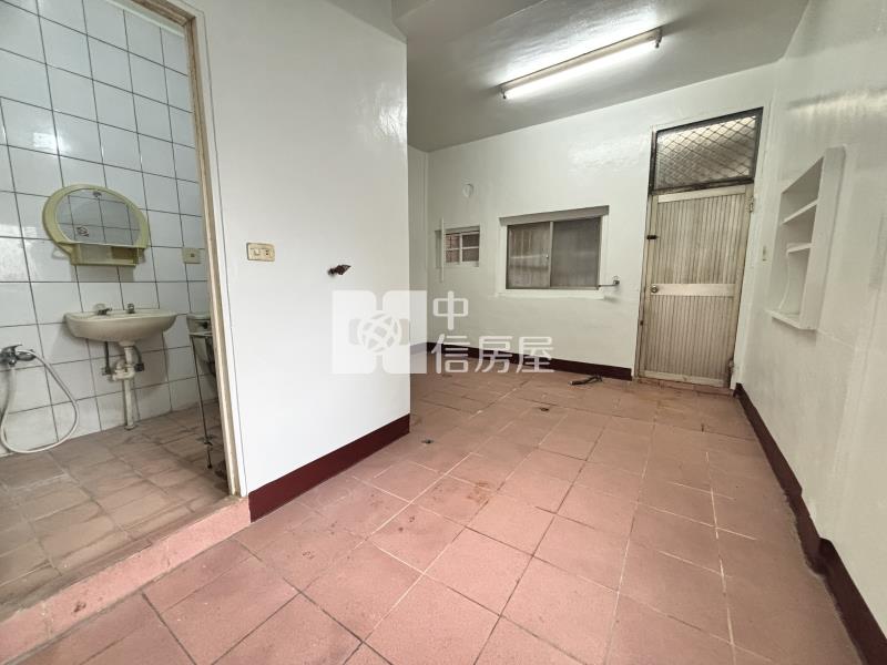 草屯正市區低總價透天房屋室內格局與周邊環境