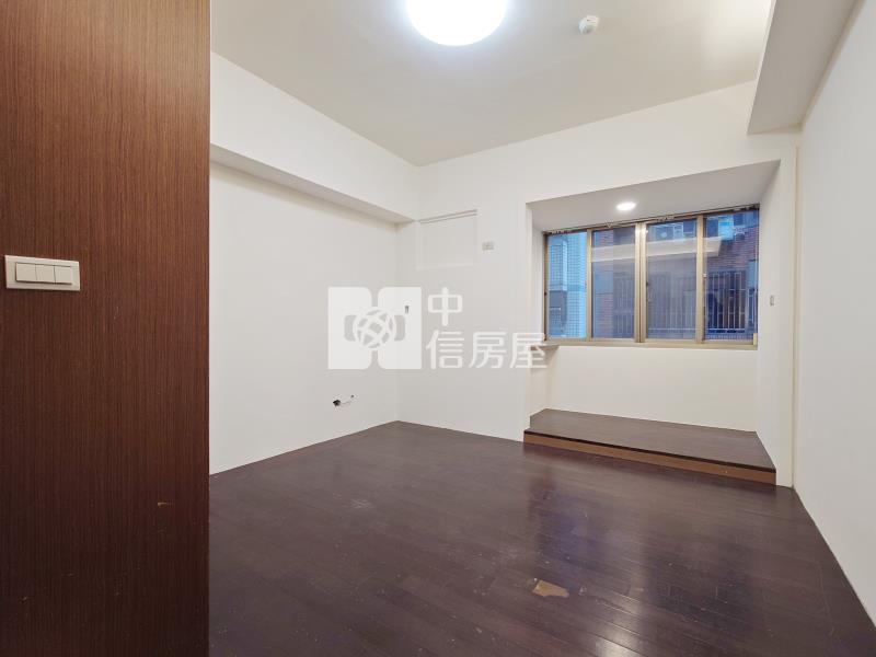 傑出家園4房車位房屋室內格局與周邊環境