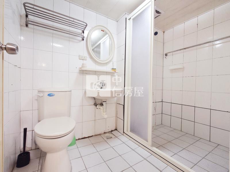 傑出家園4房車位房屋室內格局與周邊環境